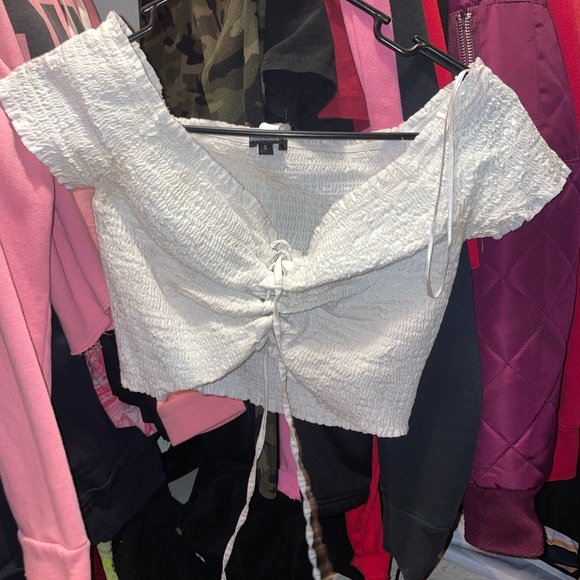 Crop top - Picture 1 of 2